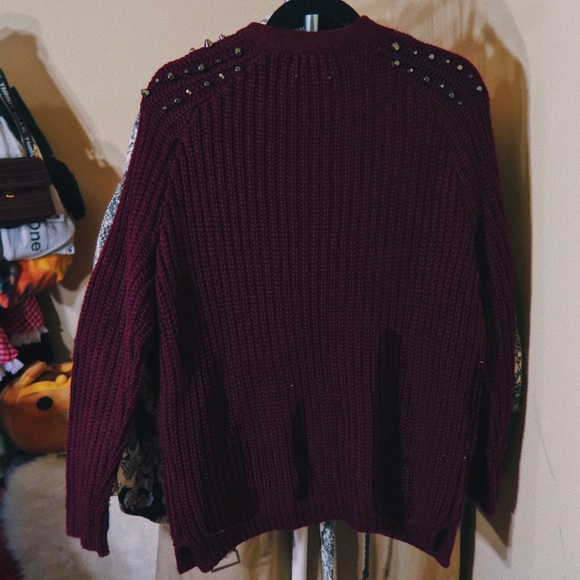Maroon Knit Cardigan. - Picture 2 of 4